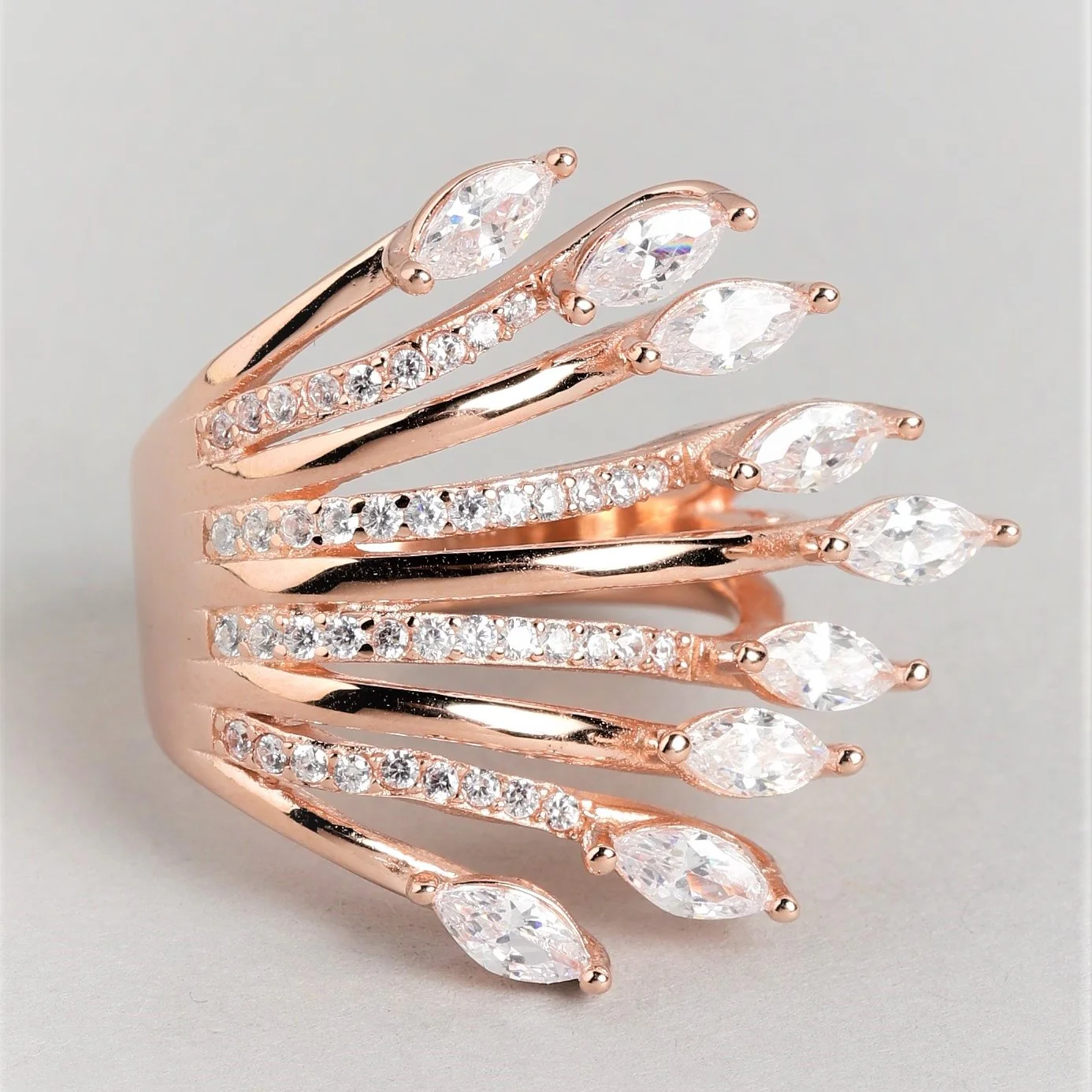 Charming Flora: Adjustable CZ Leaf Pattern 925 Sterling Silver Ring for Her (Onesize) - Image 7