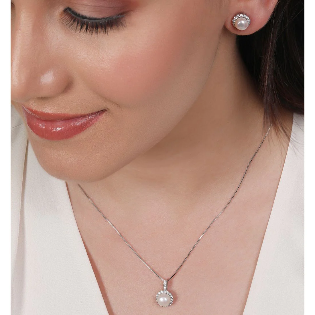 Circle of Elegance Rhodium-Plated 925 Sterling Silver Pearl Jewelry Set - Image 2