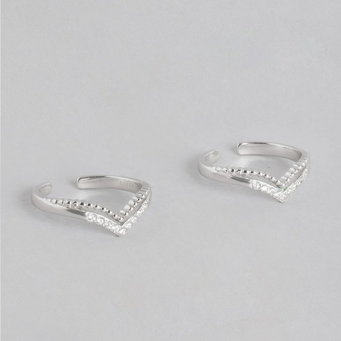 Classy CZ Rhodium Plated 925 Sterling Silver Toe Ring - Image 5