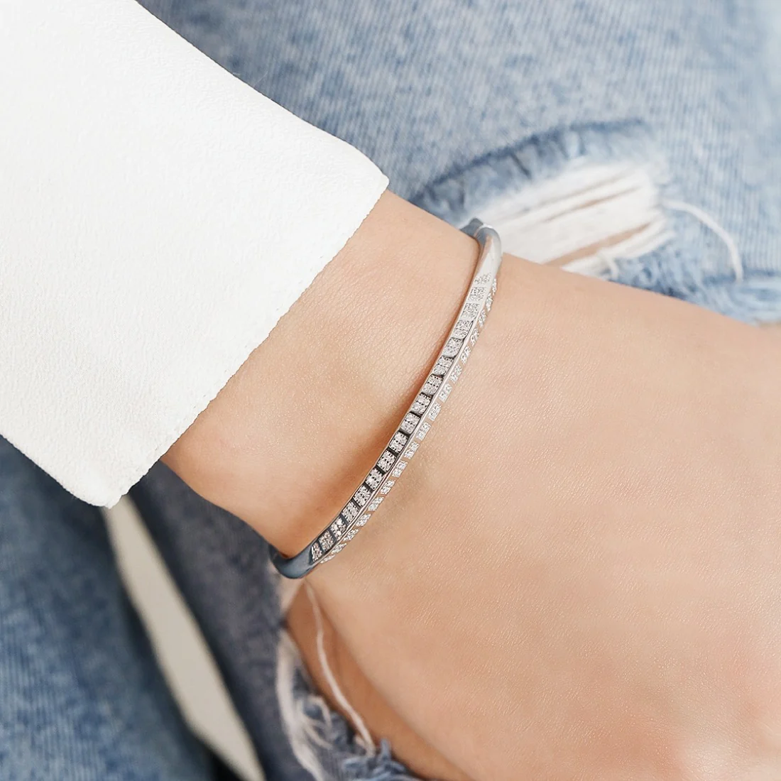 Classy 925 Sterling Silver Bracelet - Image 3
