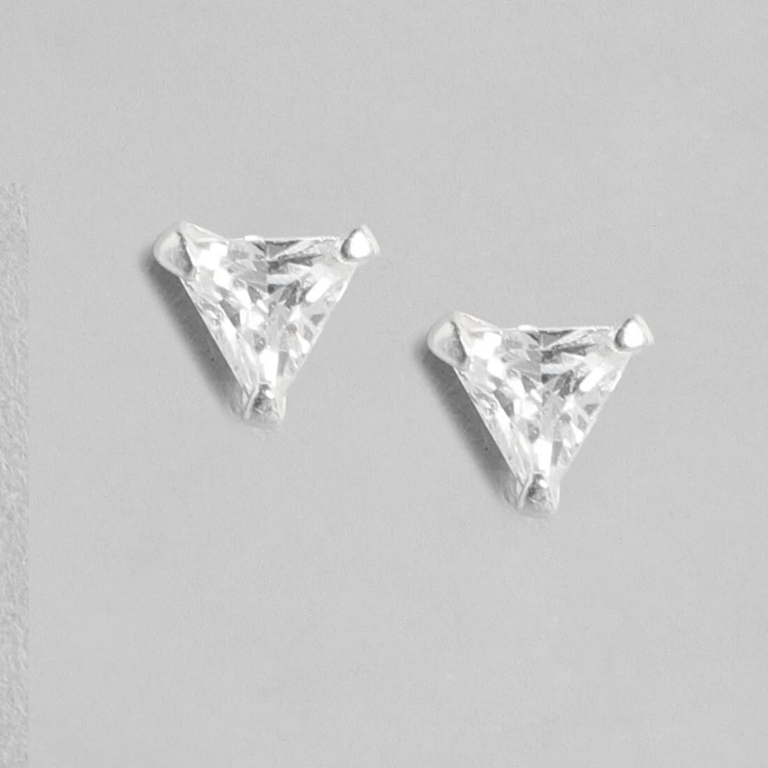 Edgy Triangle 925 Silver Earrings - Image 3