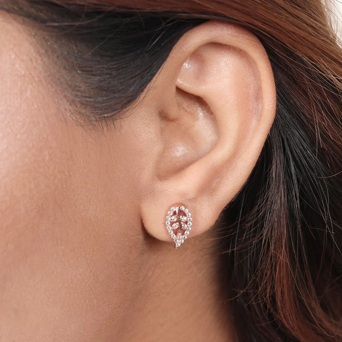 Graceful Leaf Radiance Rose Gold-Plated 925 Sterling Silver Earring - Image 2