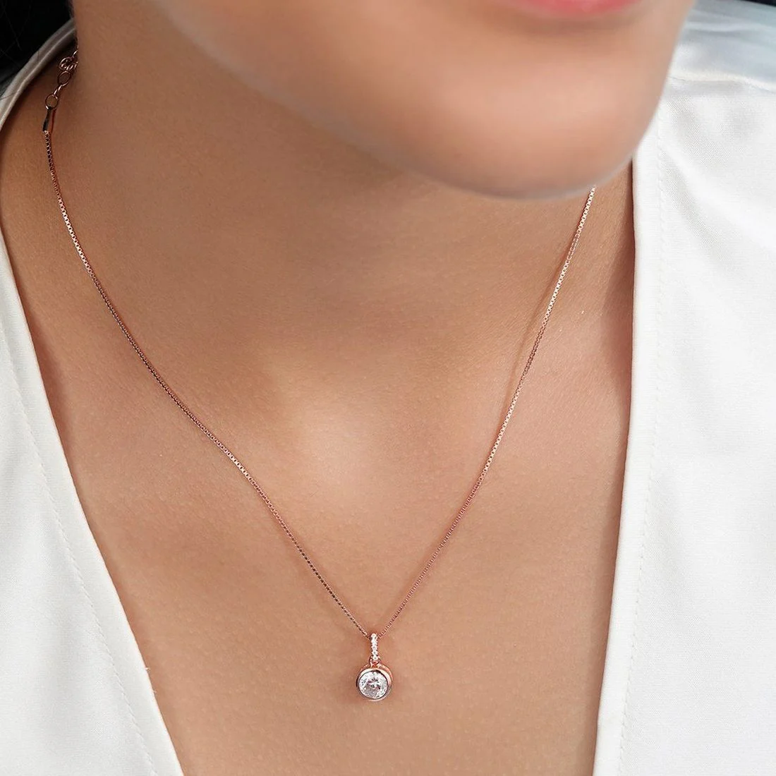 Elegant Solitaire 925 Sterling Silver Rose Gold-Plated Pendant with Chain