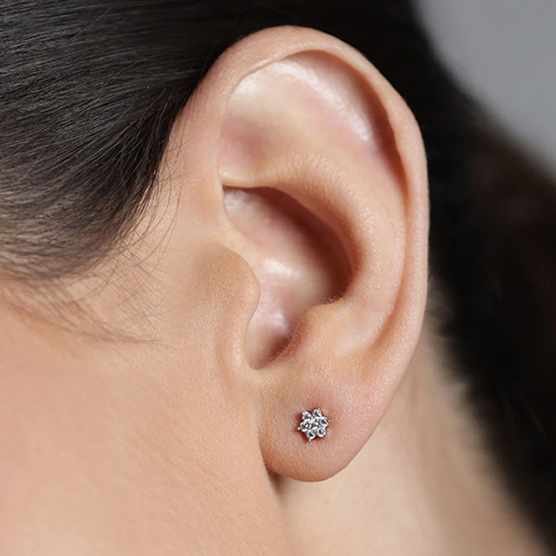 Enchanting Floral 925 Sterling Silver Earring in Gold Plating - Image 5