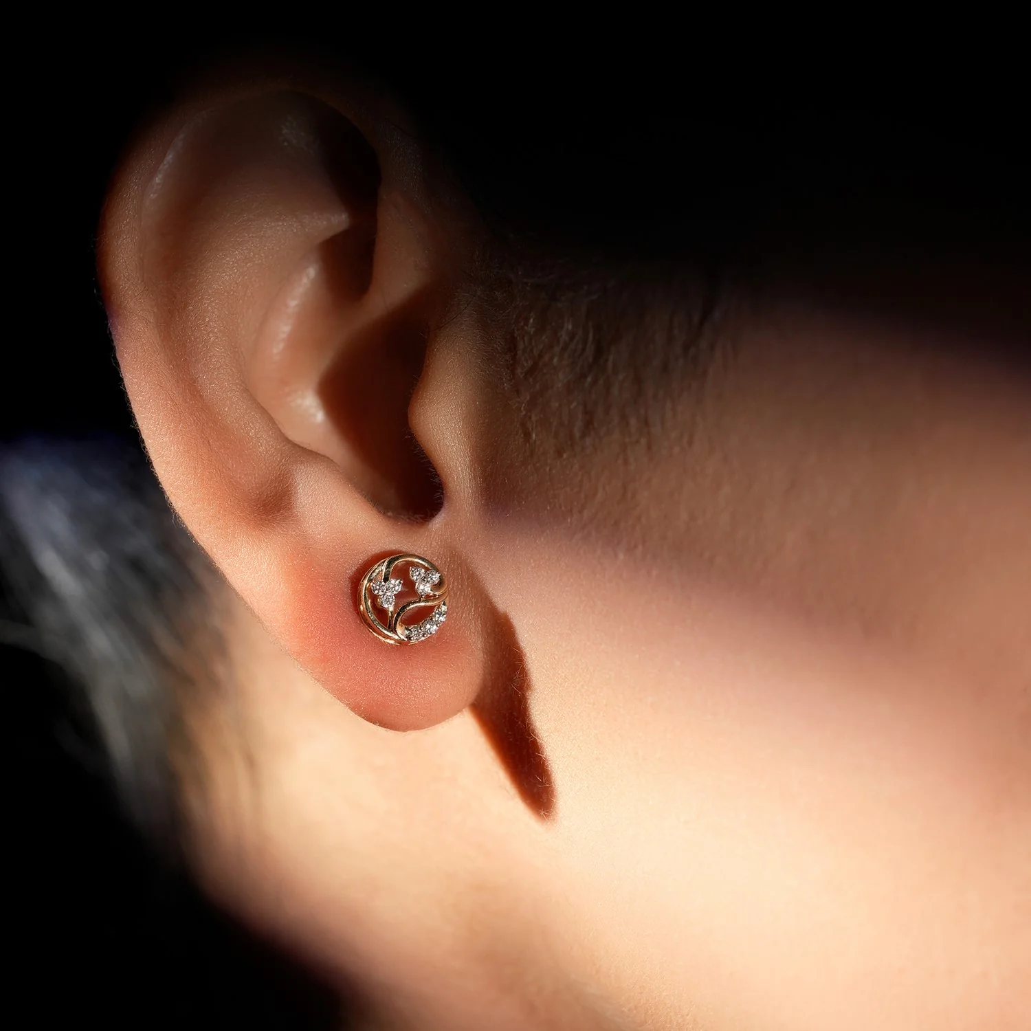 Floral Circle Gold Earrings with Lab-Grown Diamonds - Image 2