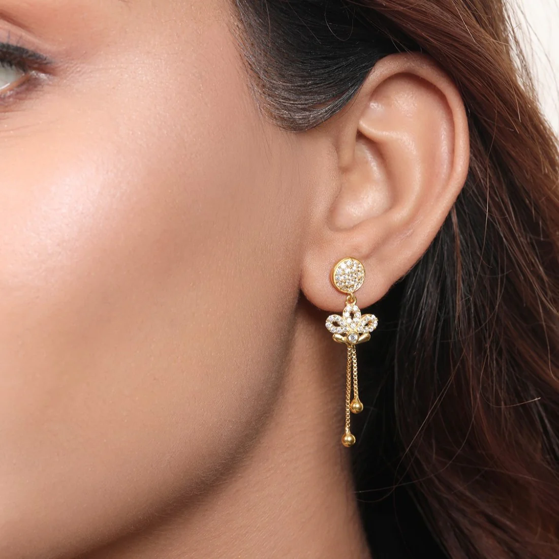 Golden Bloom 925 Sterling Silver Gold-Plated Flower Earrings - Image 3