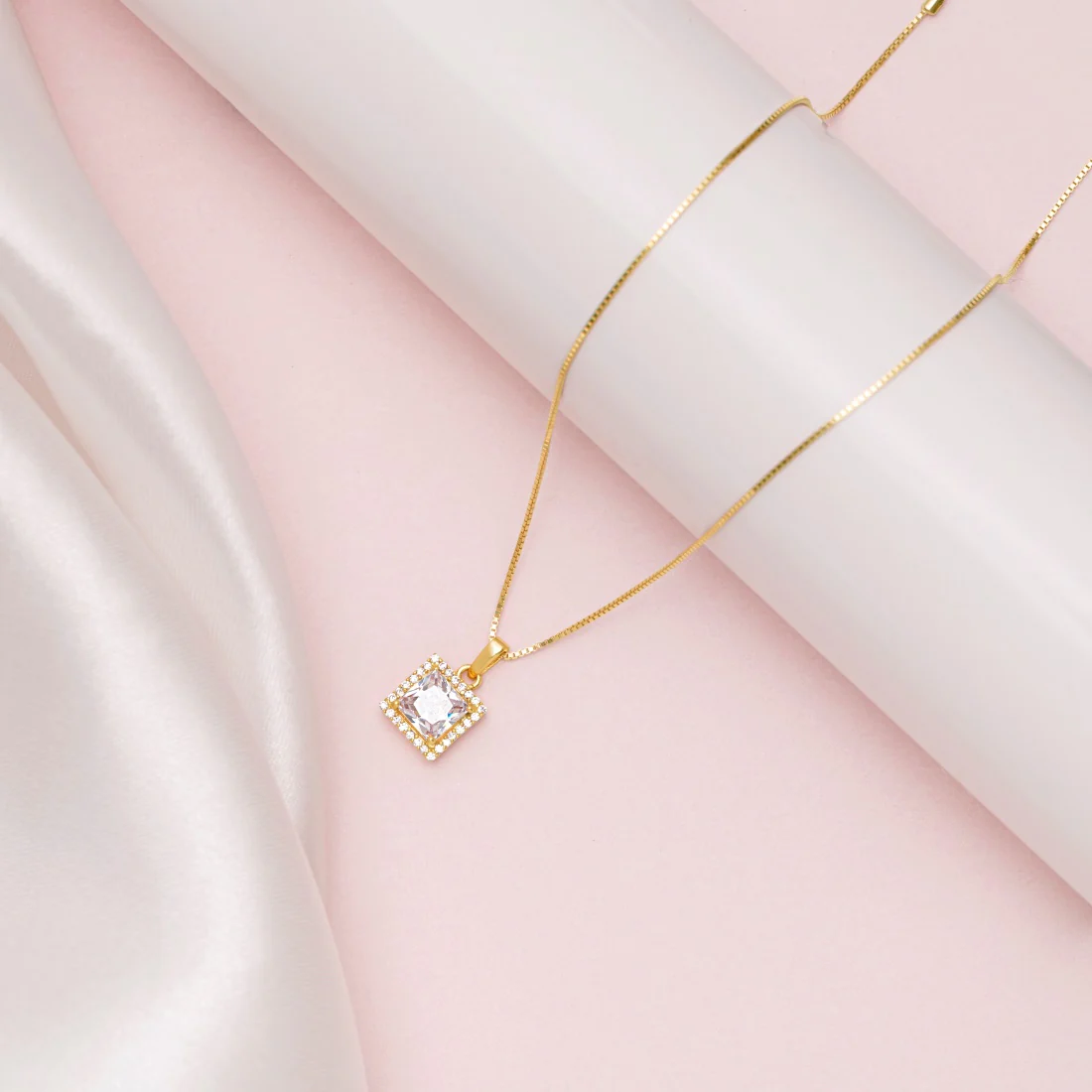 Golden Radiance Adjustable Gold-Plated CZ 925 Sterling Silver Pendant with Chain