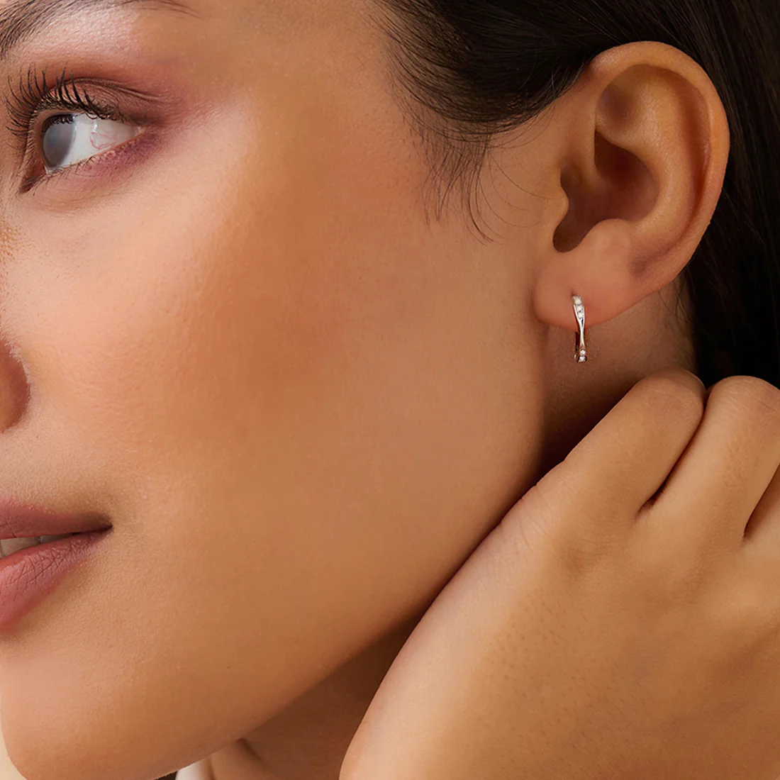 Curve of Grace Silver Hoop Rhodium Plated Earrings - Image 2