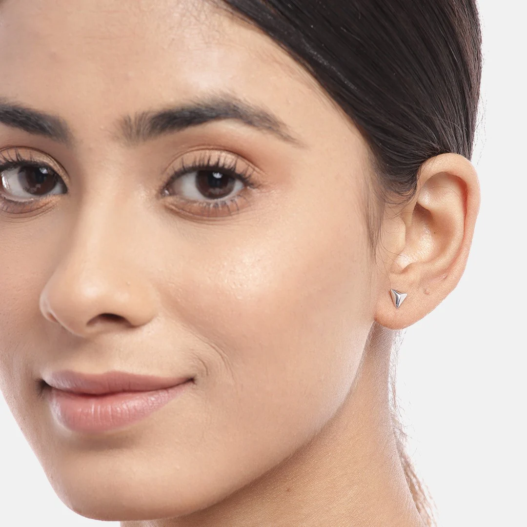 Minimalist Triangle Stud Earrings in 925 Sterling Silver - Image 2