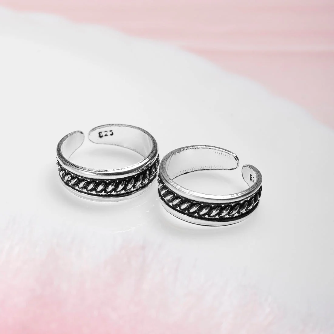 Over-Looped 925 Sterling Silver Toe Ring
