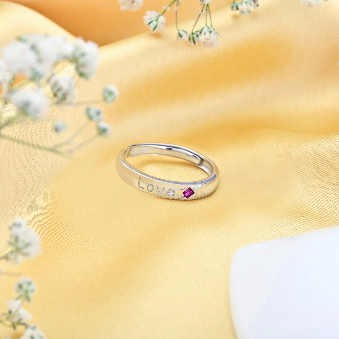 Passionate Love Red Cubic Zirconia 925 Sterling Silver Ring with Love Pattern (Adjustable)