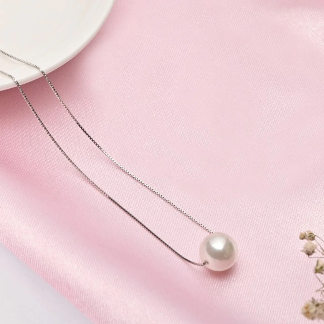 Pearl Eyed Senorita 925 Silver Rhodium Plated Necklace - Image 4