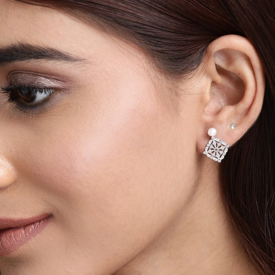Pearl Square Radiance Rhodium-Plated 925 Sterling Silver Earrings - Image 2