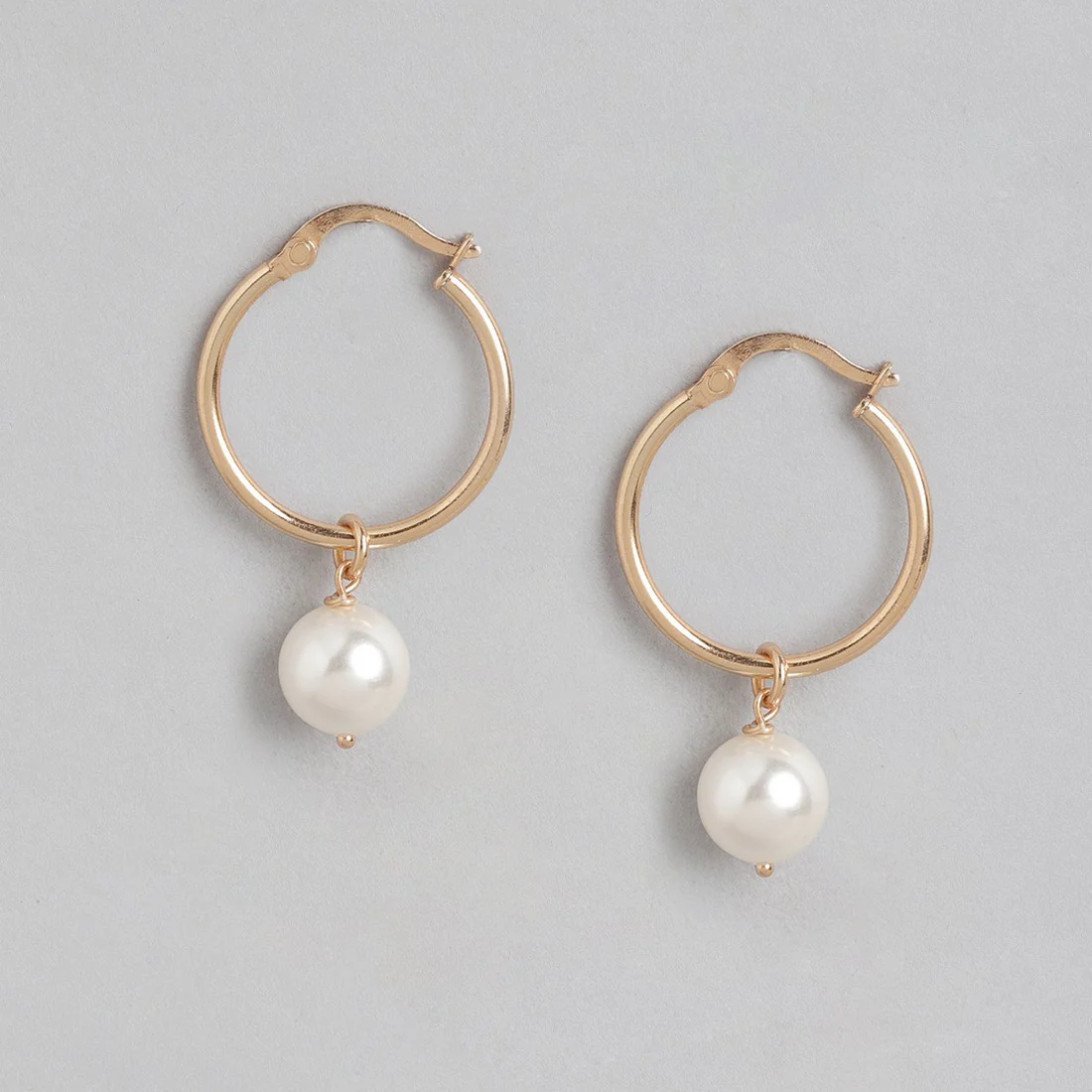 Simple Pearl Rose Gold Plated 925 Silver Earring - Image 3