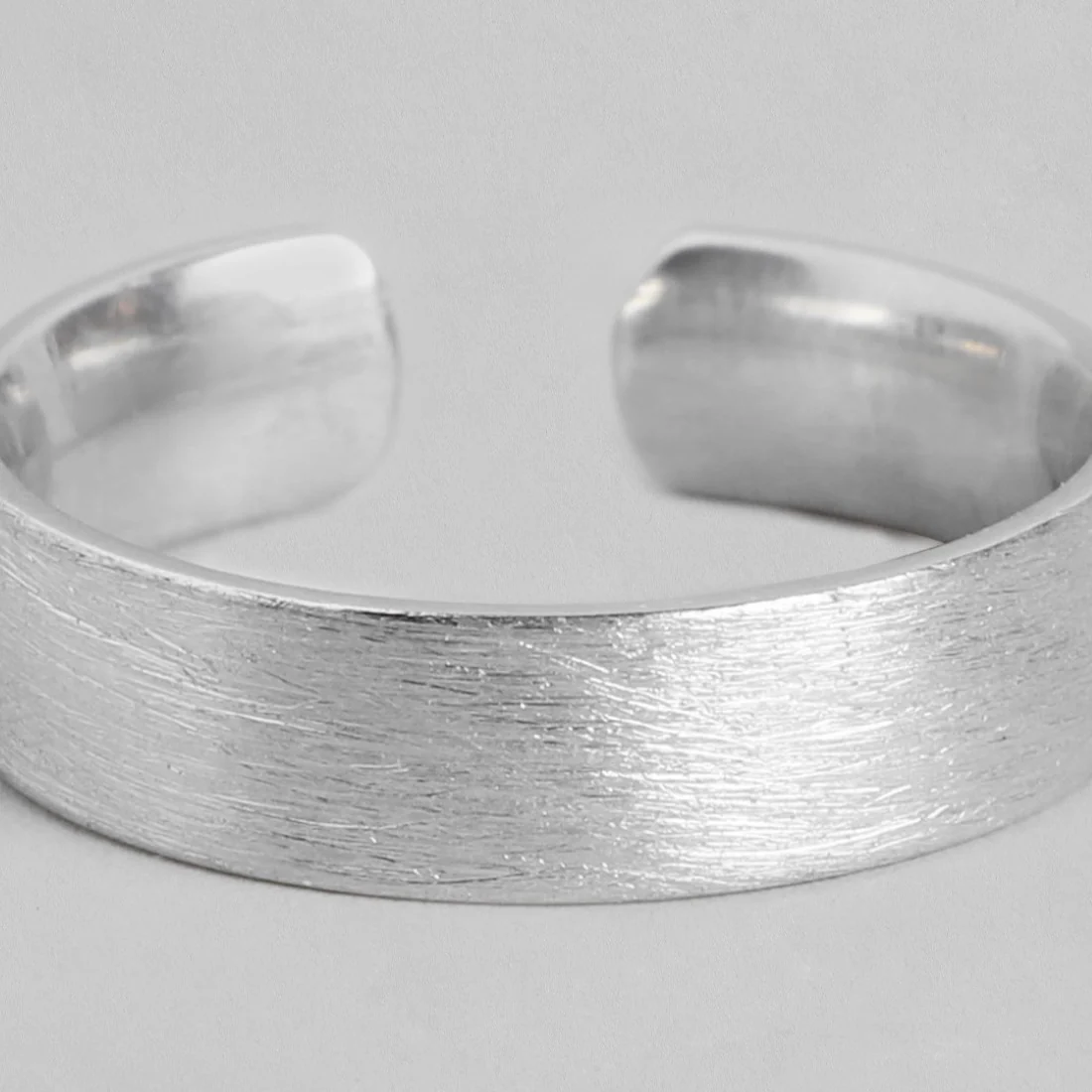 Sleek Sophistication Rhodium-Plated 925 Sterling Silver Men's Ring (Adjustable) - Image 4