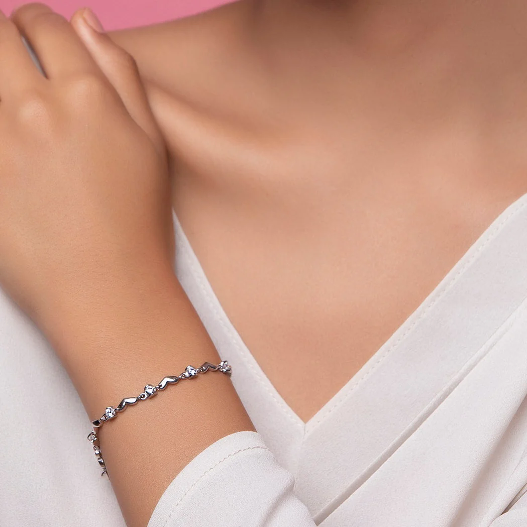Heartful Solitaire 925 Sterling Silver Bracelet - Image 4