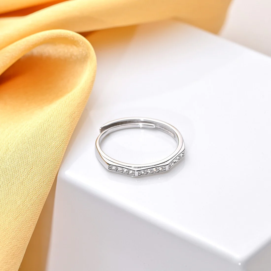 Timeless Beauty 925 Sterling Silver Rhodium-Plated Ring adorned with Cubic Zirconia (Adjustable) - Image 2