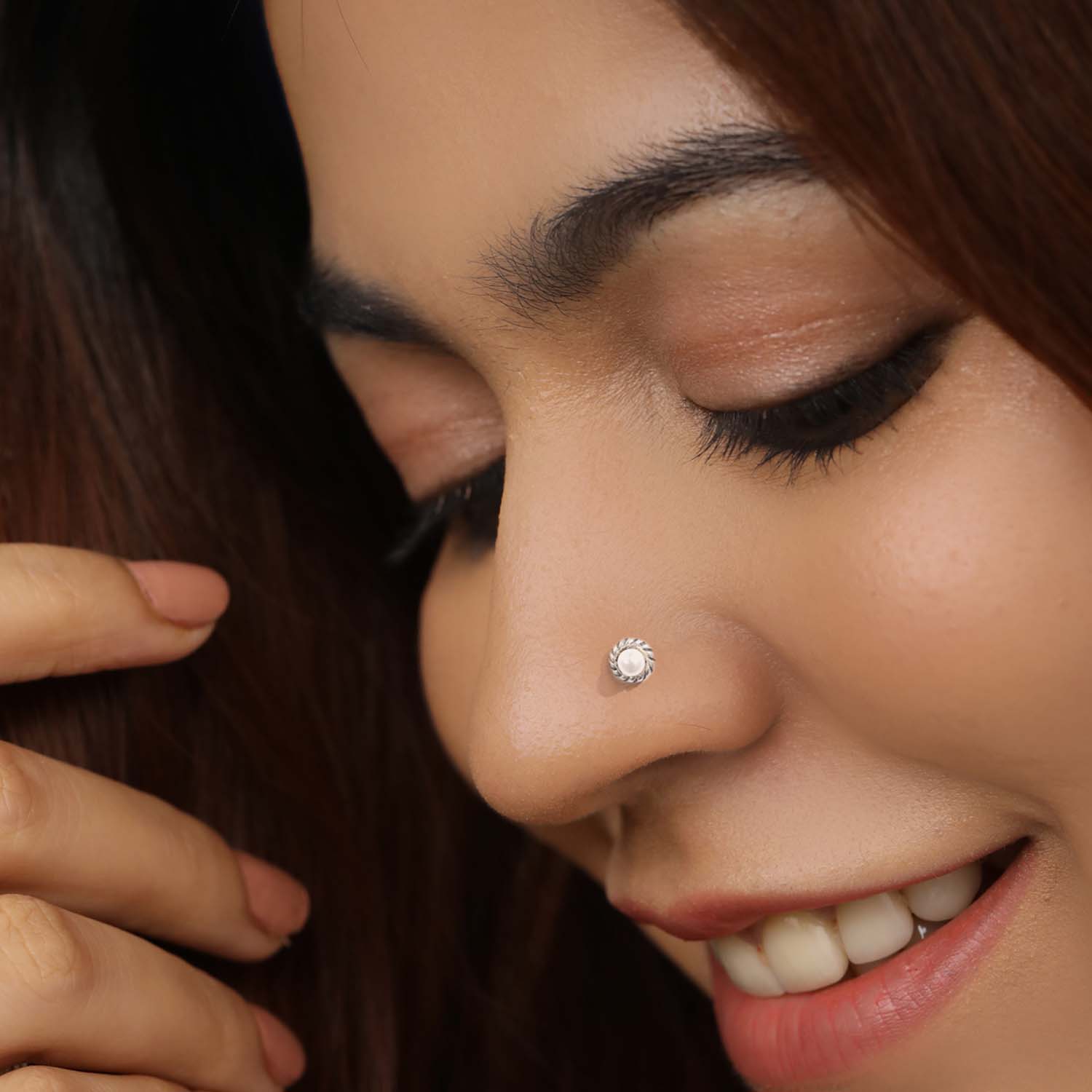 Enchanting Floral 925 Silver Nose Pin - Image 3